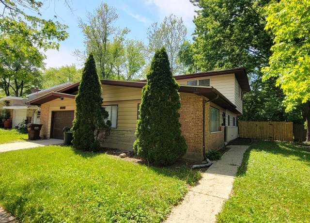 Property at 426 Tomahawk St, Park Forest, IL 60466, 3 beds, 1.5 baths
