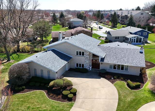 Property at 7755 Cashew Dr, Orland Park, IL 60462, 4 beds, 3 baths