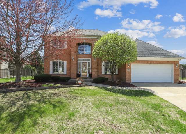 Property at 11333 Pinecrest Cir, Orland Park, IL 60467, 5 beds, 3.5 baths