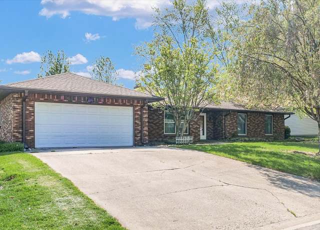 Property at 107 Quail Hill Rd, Monticello, IL 61856, 3 beds, 2.5 baths