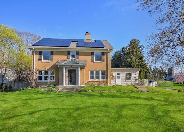 Property at 40W698 Il Route 64, St. Charles, IL 60175, 5 beds, 2.5 baths