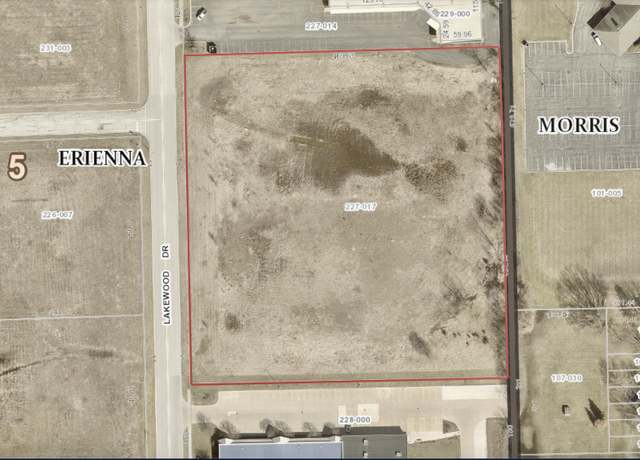 Property at 1455 Lakewood Dr, Morris, IL 60450