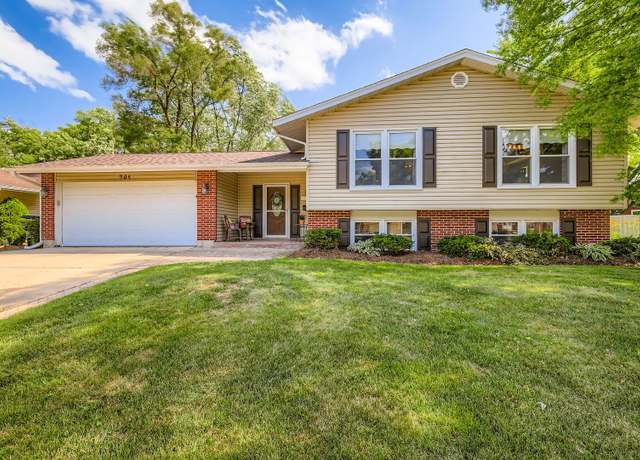 Property at 905 Harrison Ln, Hoffman Estates, IL 60192, 4 beds, 3 baths