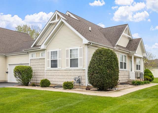 Property at 2519 Park Ridge Ct #2519, Crest Hill, IL 60403, 2 beds, 2 baths