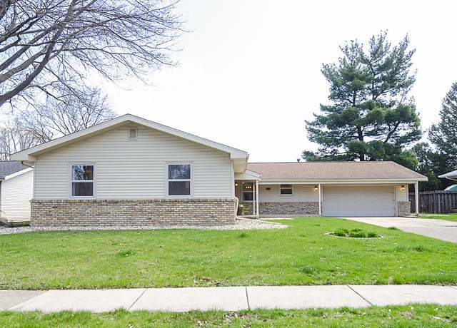 Property at 2108 Lynwood Dr, Champaign, IL 61821, 3 beds, 2 baths