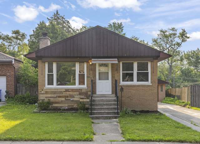 Property at 4537 Fishermans Ter, Lyons, IL 60534, 3 beds, 2 baths