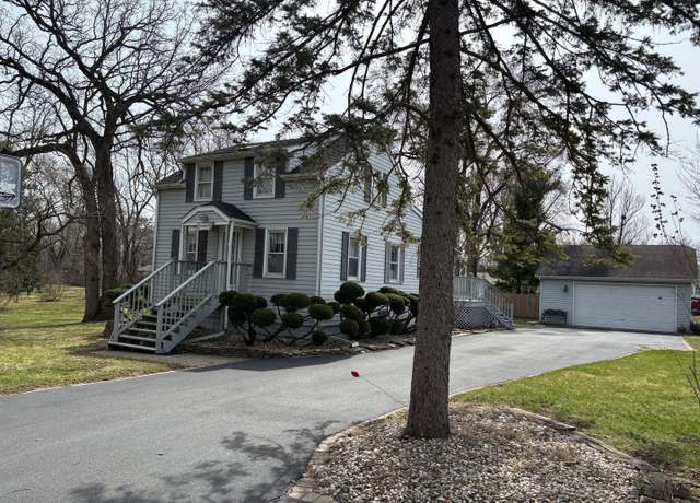 Property at 25091 W Crawford Ave, Antioch, IL 60002, 2 beds, 1.5 baths