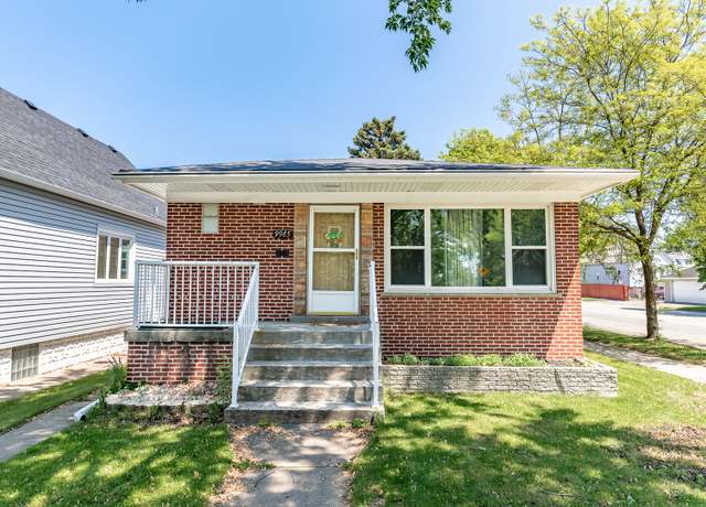 Property at 9965 S Escanaba Ave, Chicago, IL 60617, 3 beds, 1.5 baths