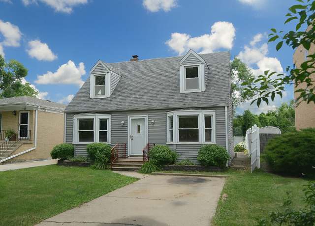 Property at 215 W Kimbell Ave, Elmhurst, IL 60126, 2 beds, 1 bath