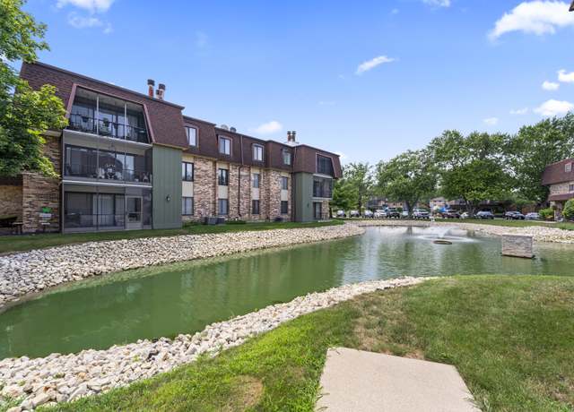 Property at 11138 Center Rd Unit D22, Palos Hills, IL 60465, 2 beds, 2 baths