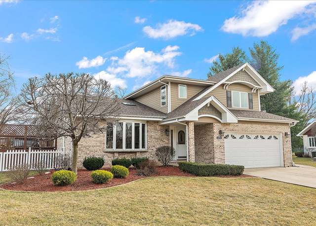 Property at 14951 Sheila Ct, Oak Forest, IL 60452, 3 beds, 3.5 baths