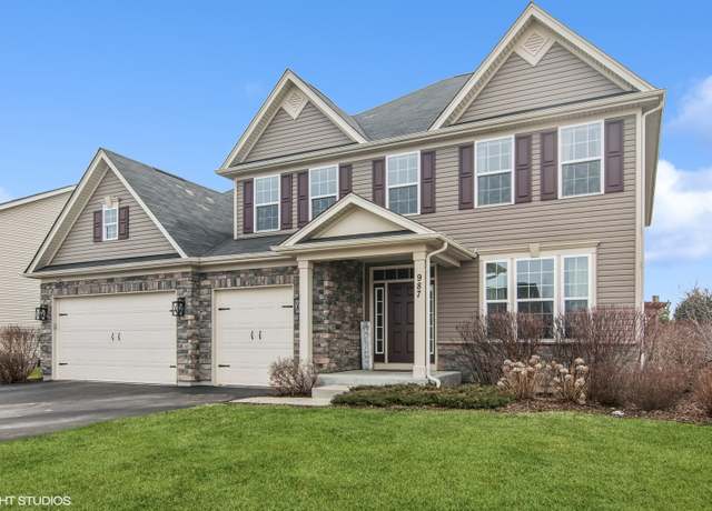 Property at 987 Blue Aster Pkwy, Gilberts, IL 60136, 5 beds, 4.5 baths