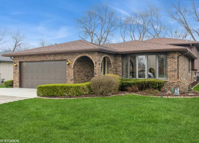 Property at 8424 Natchez Ave, Burbank, IL 60459, 3 beds, 2 baths