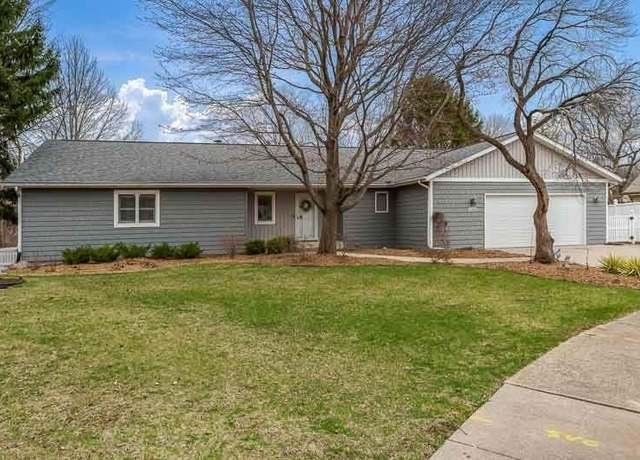 Property at 6268 Denwood Dr, Rockford, IL 61114, 4 beds, 3 baths