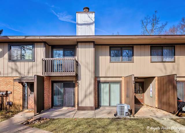 Property at 55 Woodhills Bay Rd, Fox Lake, IL 60020, 2 beds, 1.5 baths
