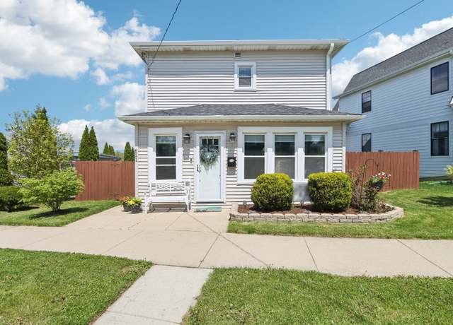 Property at 611 Mccarthy Rd, Lemont, IL 60439, 3 beds, 2 baths