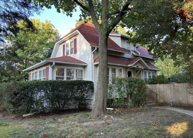 Property at 283 N Larch Ave, Elmhurst, IL 60126, 2 beds, 1 bath