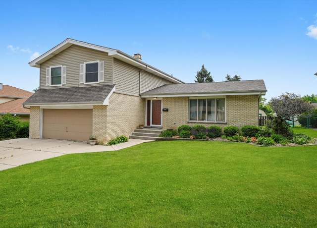Property at 1125 Charlene Ln, Schaumburg, IL 60193, 3 beds, 2.5 baths