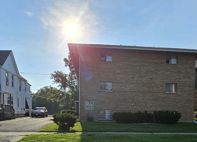 Property at 450 S Dearborn Ave, Kankakee, IL 60901, 30 beds, 19 baths