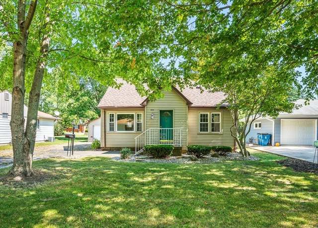 Property at 920 S 5th St, Watseka, IL 60970, 3 beds, 2 baths