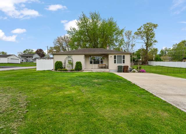Property at 698 Thornton St, Lockport, IL 60441, 3 beds, 2 baths