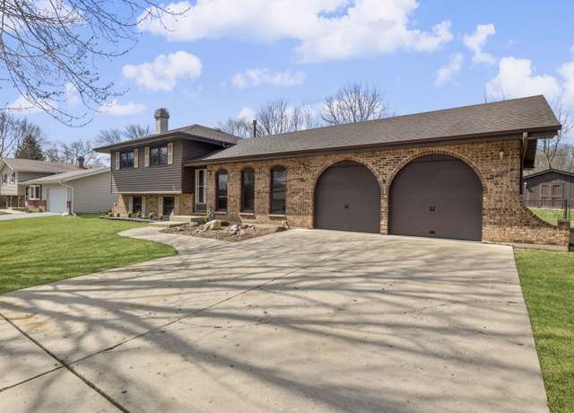 Property at 440 Charles Ct, South Elgin, IL 60177, 3 beds, 1 bath
