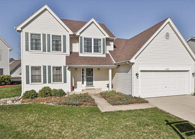 Property at 1423 Deer Creek Ln, Lake In The Hills, IL 60156, 3 beds, 2.5 baths