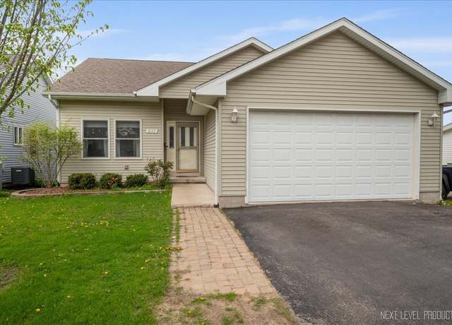 Property at 317 Plymouth Ct, Sycamore, IL 60178, 3 beds, 3 baths