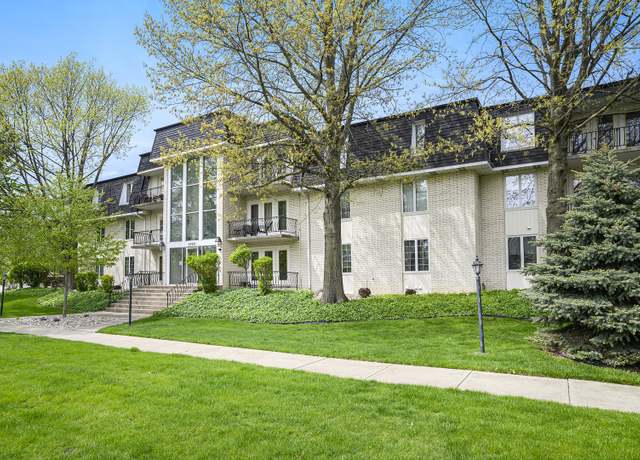 Property at 2608 186th St #105, Lansing, IL 60438, 2 beds, 2 baths