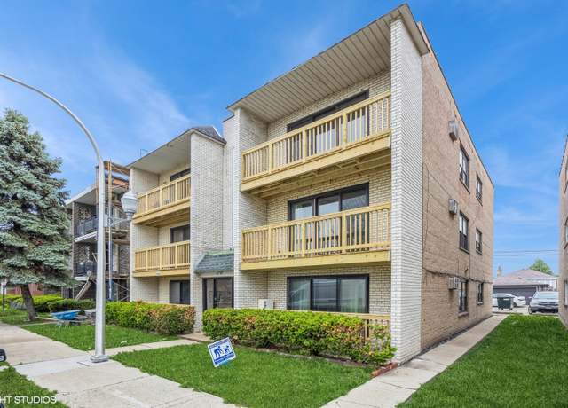 Property at 5747 S Kenton Ave Unit 3S, Chicago, IL 60629, 2 beds, 1 bath