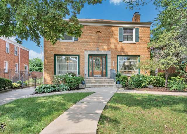 Property at 9406 S Leavitt St, Chicago, IL 60643, 4 beds, 2.5 baths