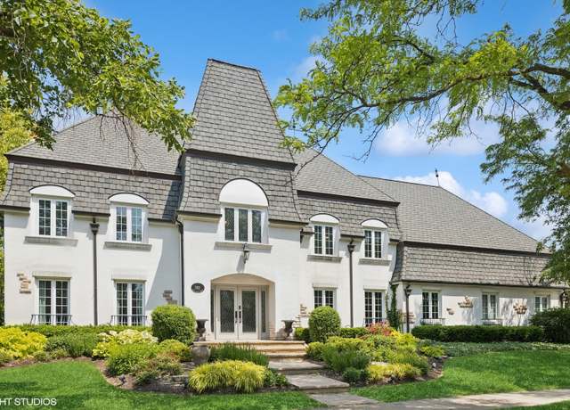 Property at 301 E 59th St, Hinsdale, IL 60521, 4 beds, 3 baths