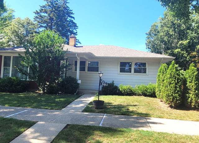 Property at 801 N Pine Ave, Arlington Heights, IL 60004, 3 beds, 2 baths
