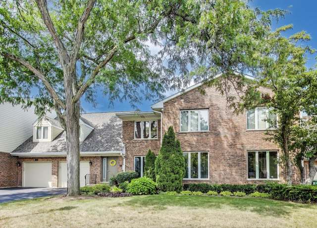 Property at 1664 N Douglas Ct, Arlington Heights, IL 60004, 2 beds, 2.5 baths