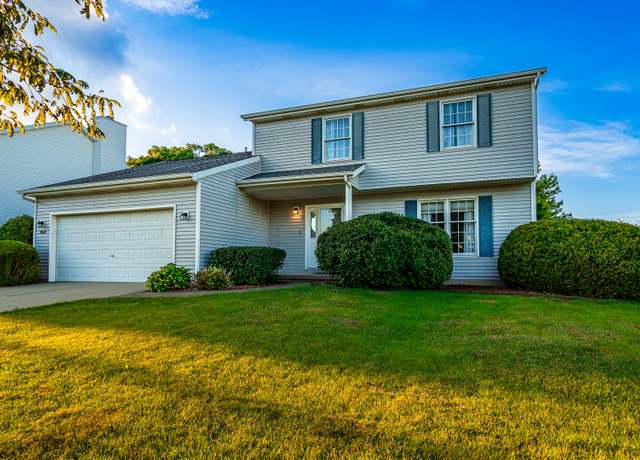 Property at 2818 Polo Rd, Bloomington, IL 61704, 3 beds, 2.5 baths