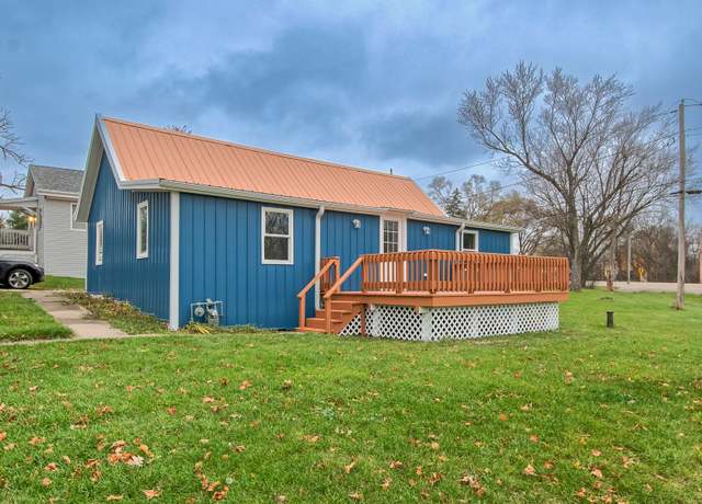 Property at 26769 N Genesee St, Wauconda, IL 60084, 3 beds, 1 bath