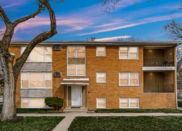 Property at 13845 S School Ave, Riverdale, IL 60827, 8 beds, 3 baths