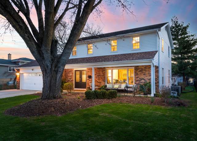 Property at 69 S Parkway Dr, Naperville, IL 60540, 4 beds, 2.5 baths