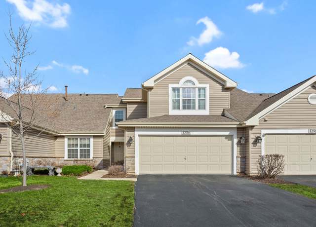 Property at 1296 Lake Shore Dr, Carol Stream, IL 60188, 3 beds, 2.5 baths