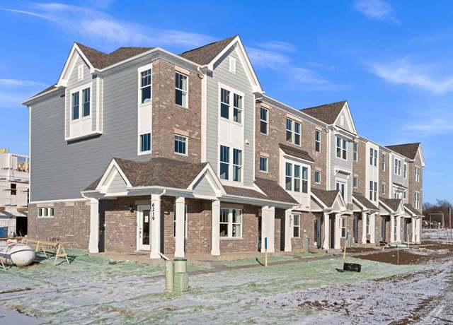 Property at 6289 Sandbelt Dr #34004, Woodridge, IL 60517, 3 beds, 3 baths