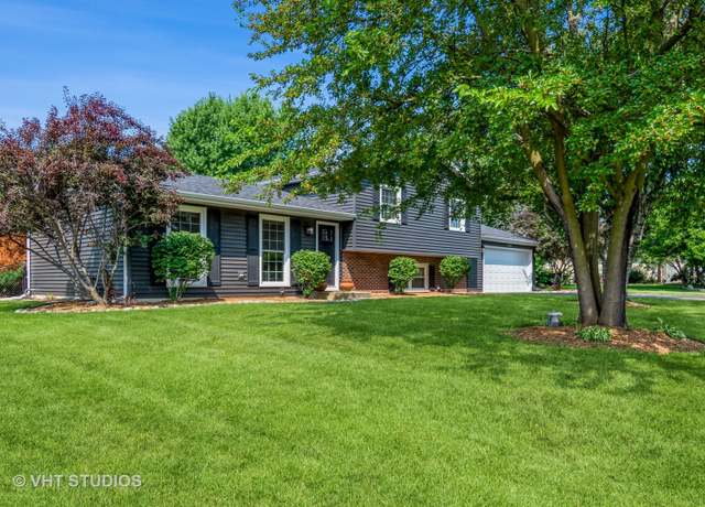 Property at 11S502 Walter Ln, Naperville, IL 60564, 3 beds, 2.5 baths