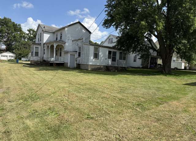 Property at 204 S Church St, Princeton, IL 61356, 4 beds, 1.5 baths