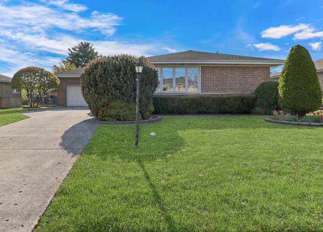 Property at 4850 N Crescent Ave, Norridge, IL 60706, 4 beds, 2 baths