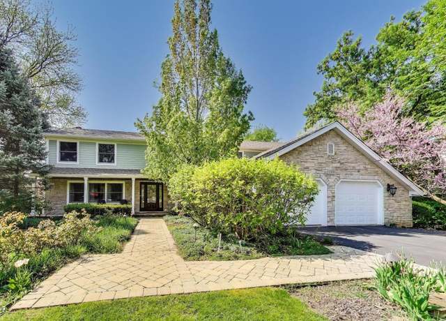 Property at 1519 Bull Creek Dr, Libertyville, IL 60048, 5 beds, 3.5 baths