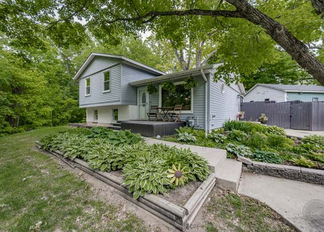 Property at 515 W Madison St, Yorkville, IL 60560, 3 beds, 2 baths