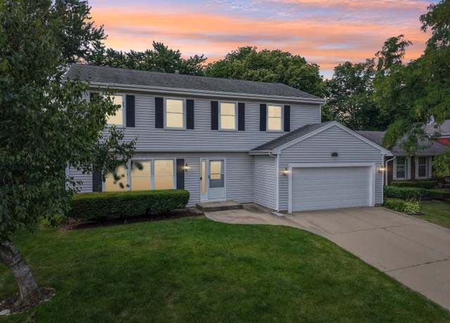 Property at 78 N Walnut Ln, Schaumburg, IL 60194, 4 beds, 2.5 baths