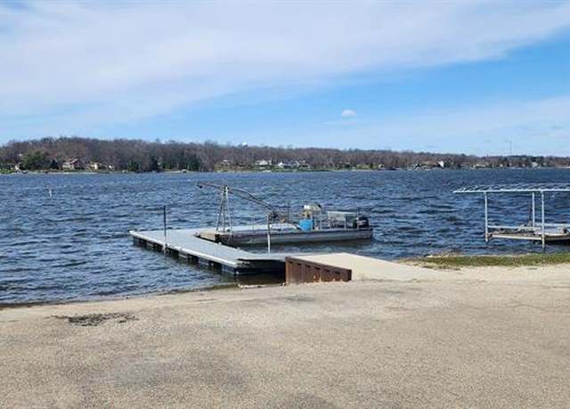 Property at 2015 Hillsdown Rd, Lake Summerset, IL 61019