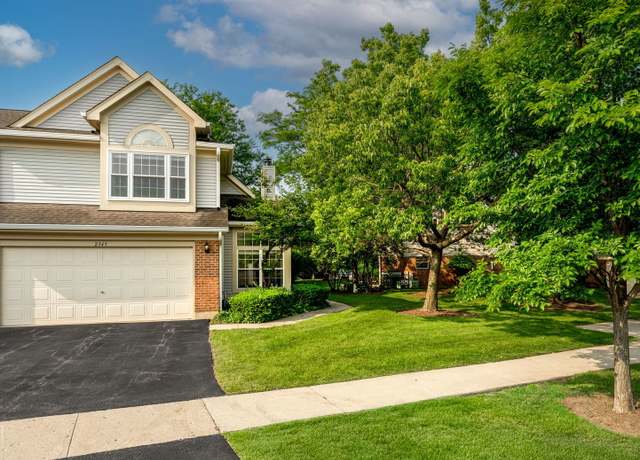 Property at 2349 County Farm Ln, Schaumburg, IL 60194, 2 beds, 2.5 baths