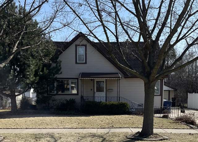 Property at 9 Wagner Dr, Northlake, IL 60164, 5 beds, 1.5 baths