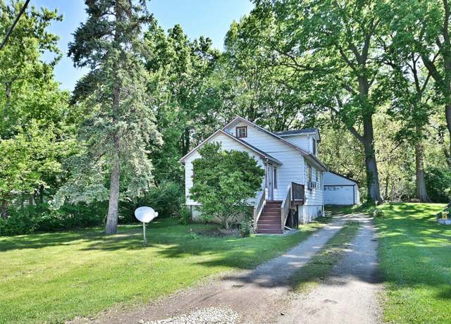Property at 38393 N Lakeside Pl, Antioch, IL 60002, 3 beds, 1 bath